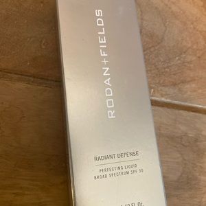 Perfecting liquid broad spectrum spf 30